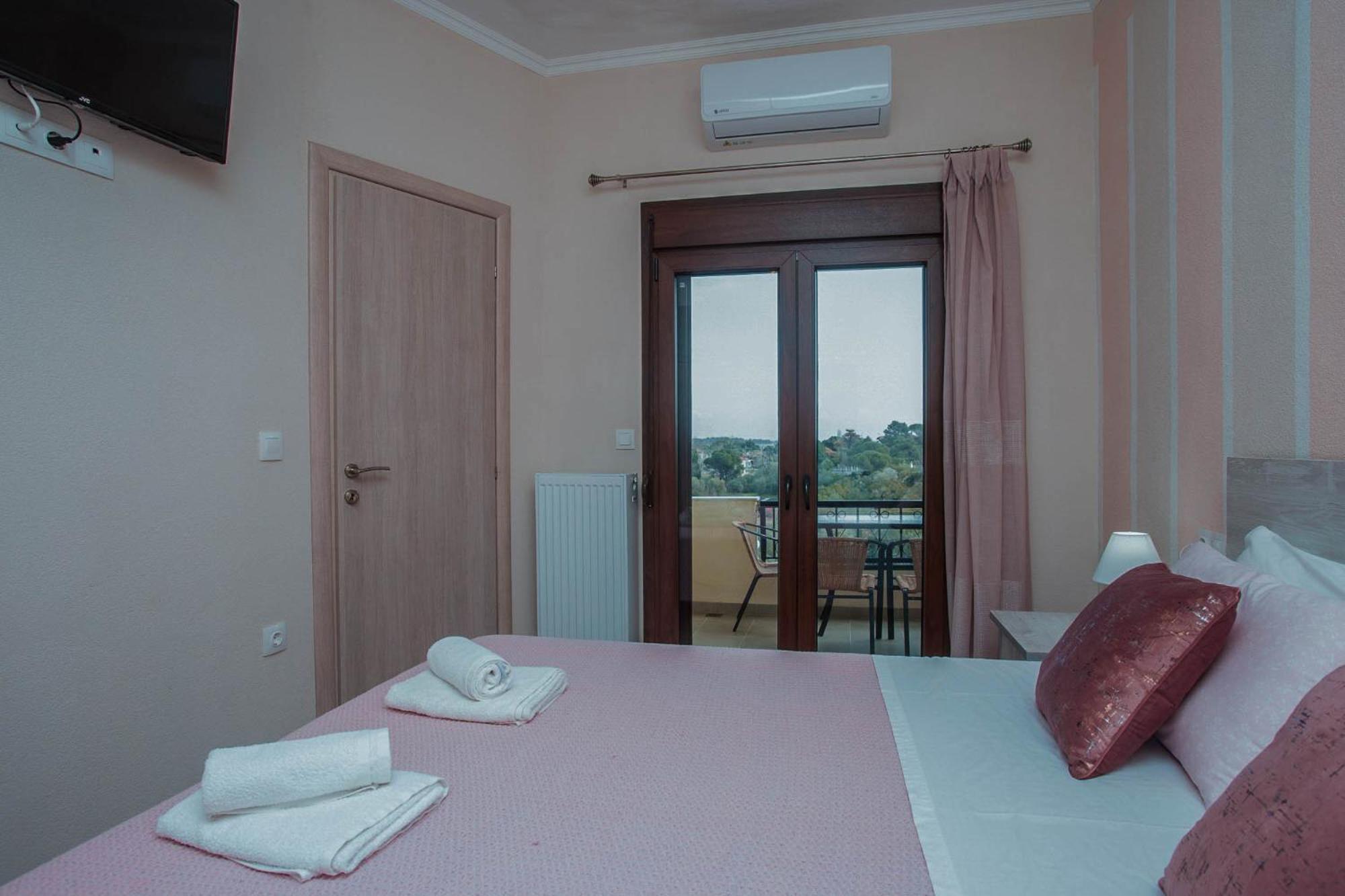 House Christina Apartment Vourvourou Luaran gambar