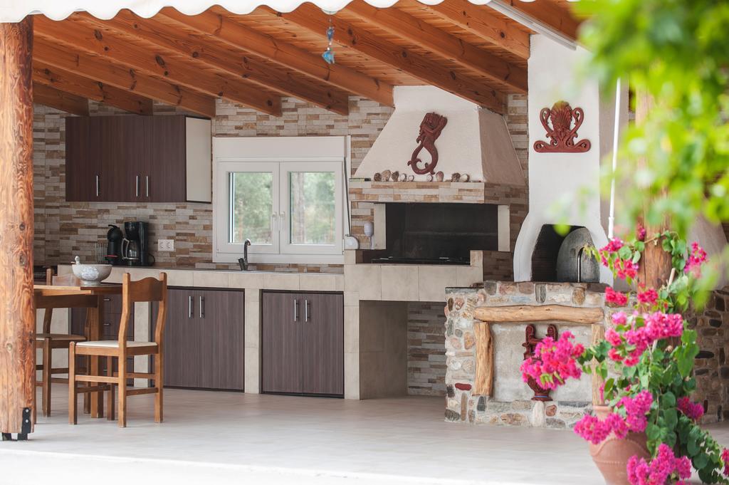 House Christina Apartment Vourvourou Luaran gambar